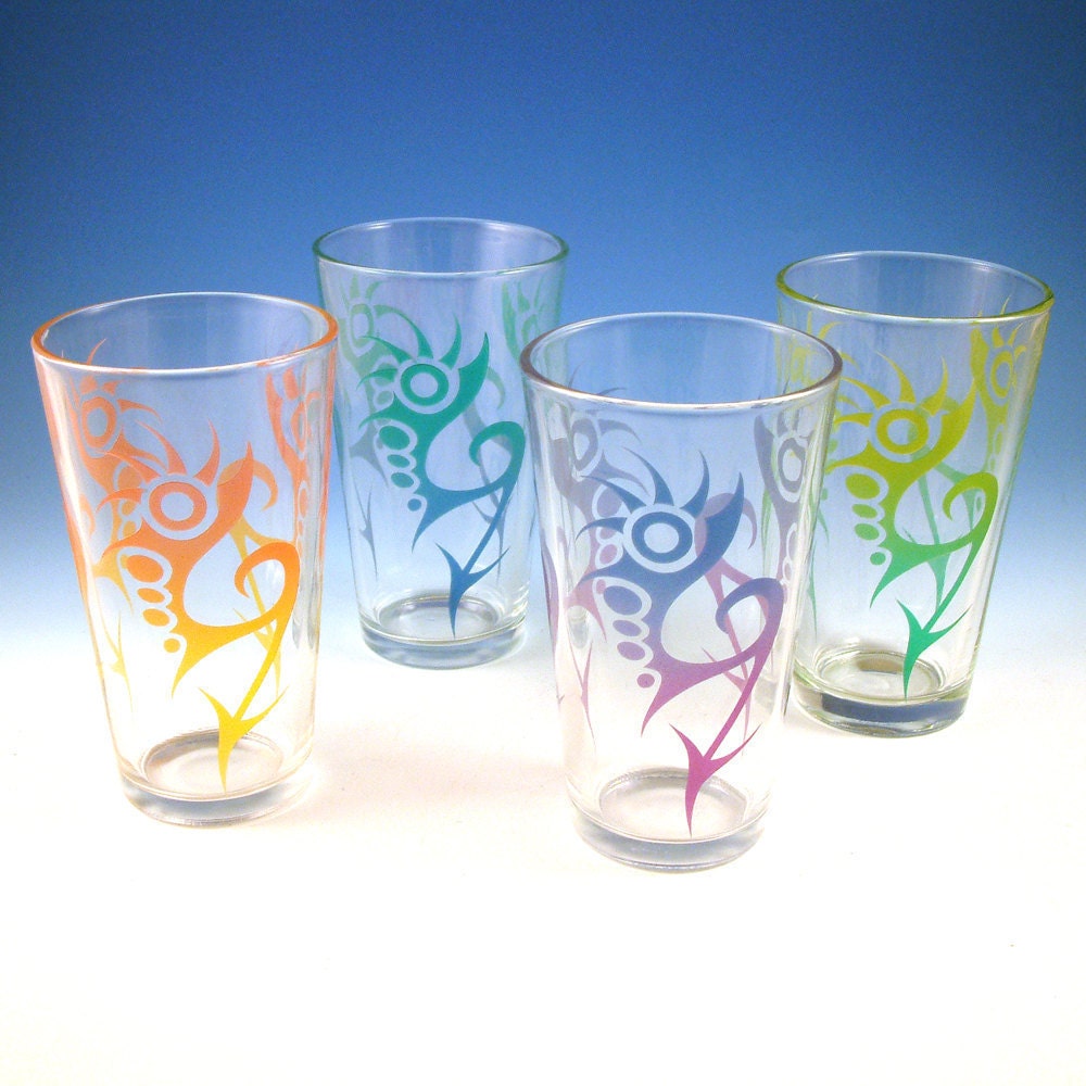 Pint Glasses - Spiked Arrows - Set of 4 - Custom Painted and Etched Glassware