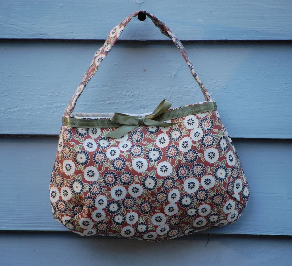 Fabric purse for small girl.