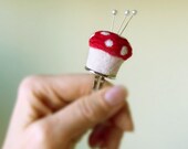 Pincushion Ring - Toadstool