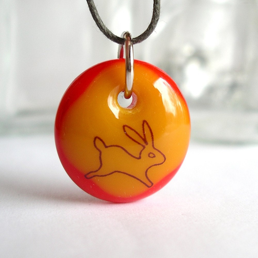 SALE / CLEARANCE : BUNNY ... An art glass pendant necklace.