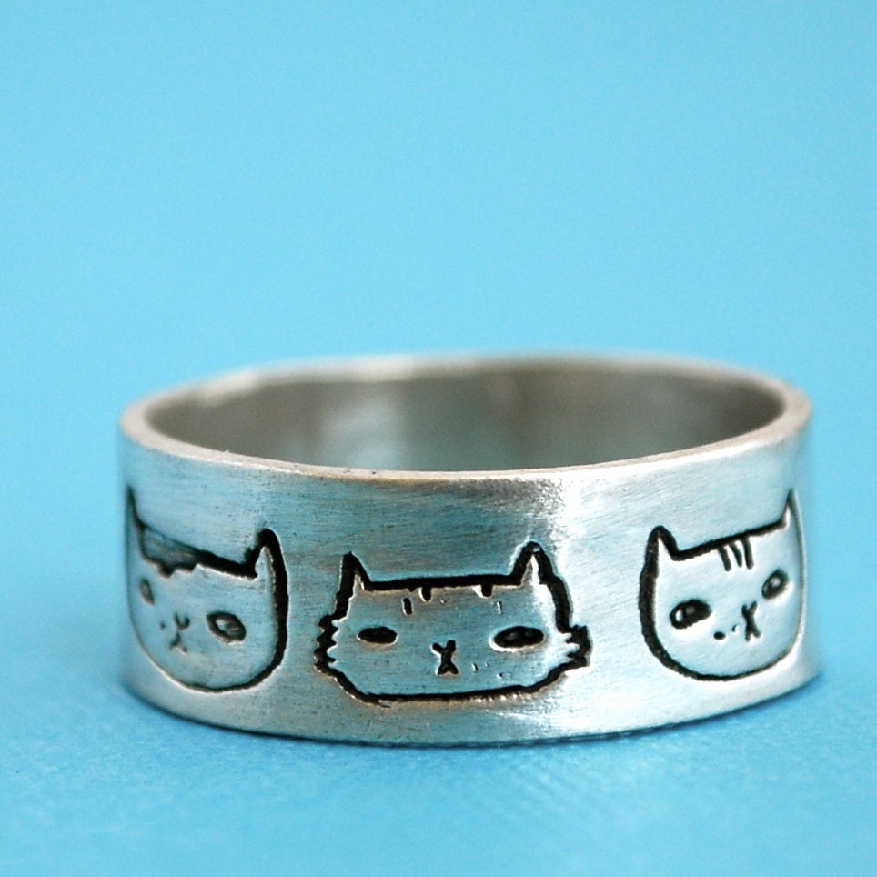 wide band CAT HEADS ring, illustrated by Gemma Correll, eco-friendly silver. Handcrafted by Chocolate and Steel (small)