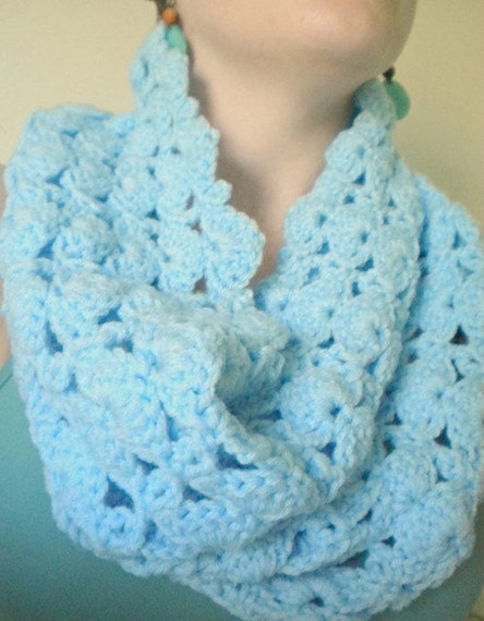 Crochet Infinity Cowl- Mesh Shell Pattern in Summer Sky Blue - Cozy and Breezy Crochet Cowl- Chunky Infinity Scarf
