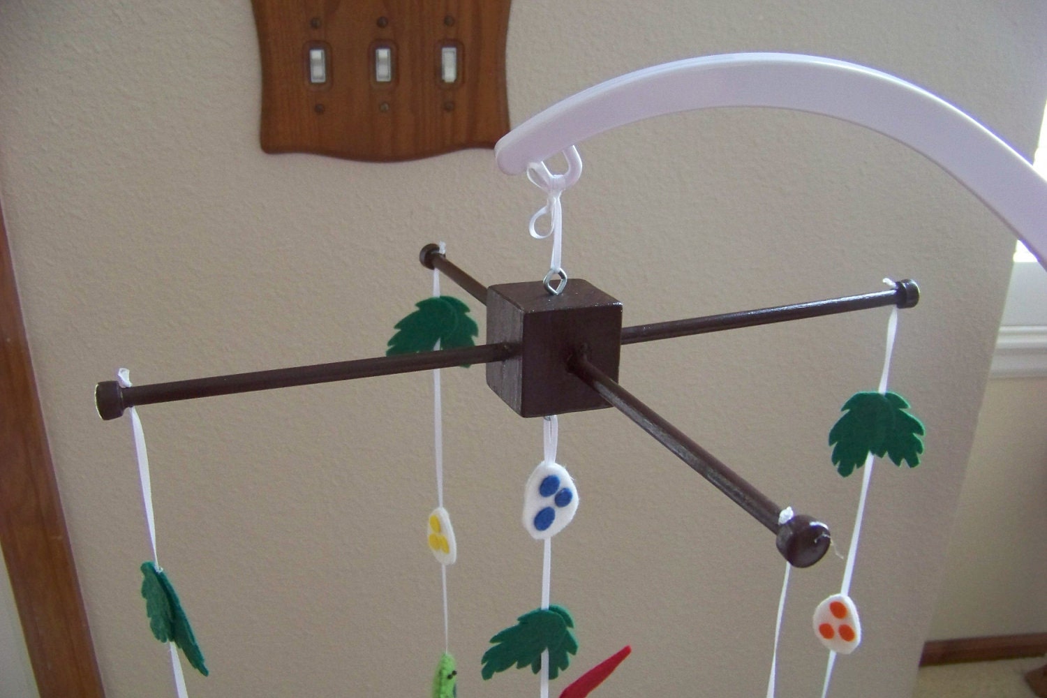 Traditional Hanger for your mobile