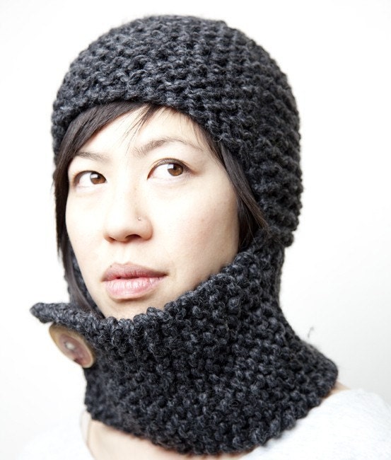 Knittles Woolly Helm in Charcoal