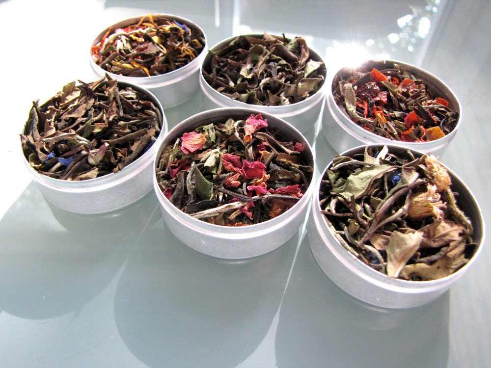 The white collection. Six premium organic teas for your favourite tea lover. Gift set for your valentine.
