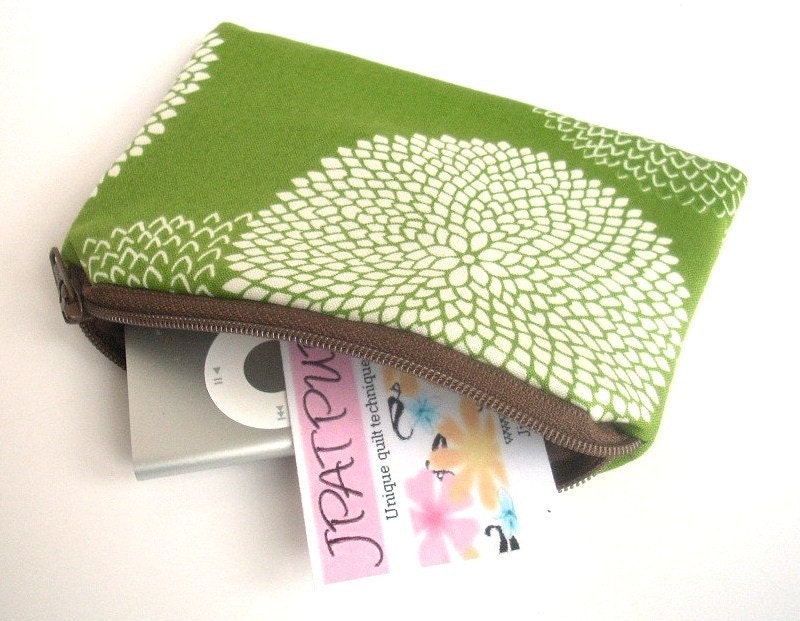 Little Zipper pouch Coin Purse Gadget Case ECO Friendly Padded Earth Green Leaf