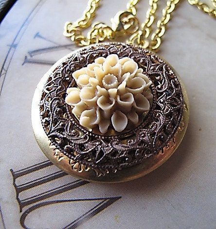 Vintage Filigree Locket,  Almond Cream Flower Chrysanthemum, Keepsake Gift,