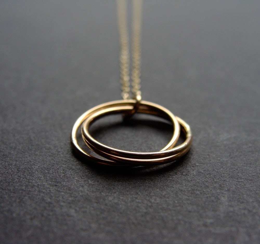 Gold Nesting Circles Necklace