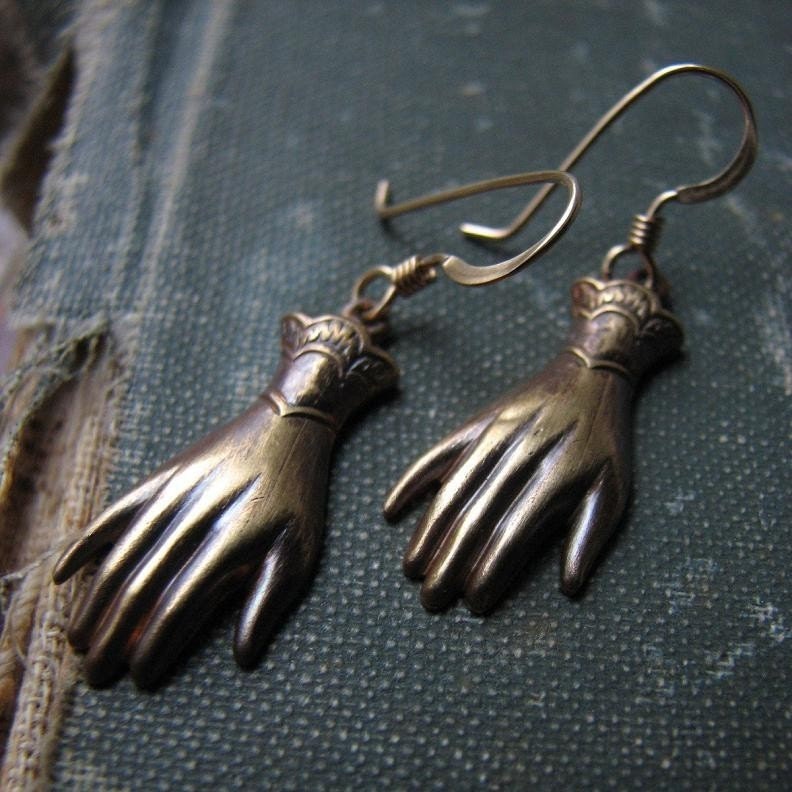 LADYFINGER Earrings