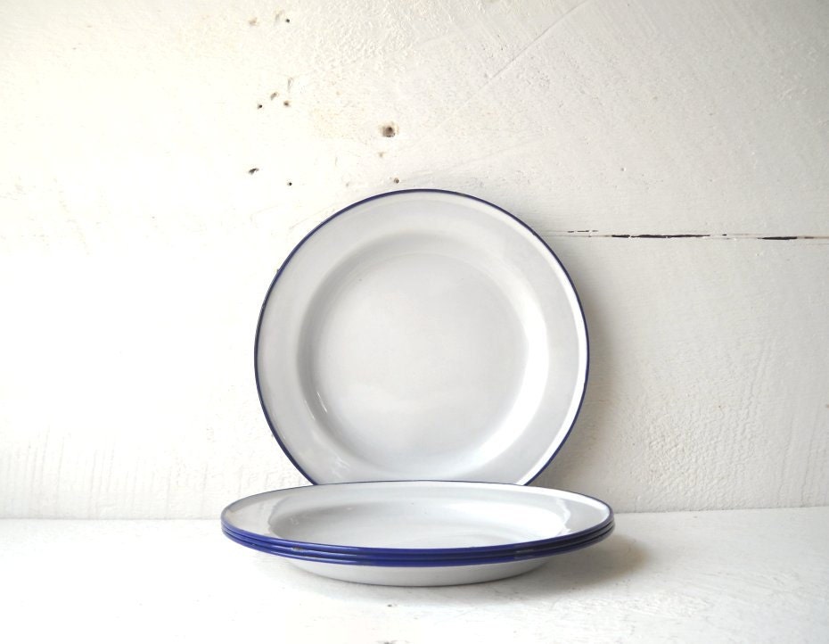 4 Enamel Plates White Blue Vintage Sweden Granite - MomsantiquesNthings