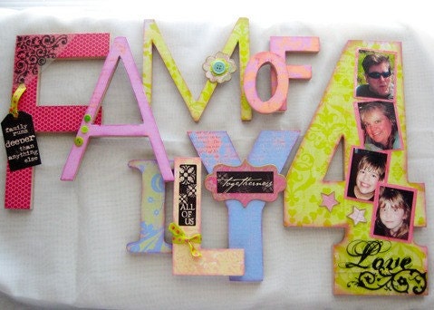 FAMILY OF - Set of wooden MDF letters