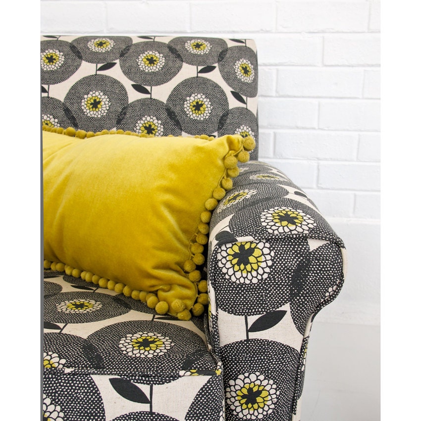 Fabric by the metre - Flower Field, in Penny Black