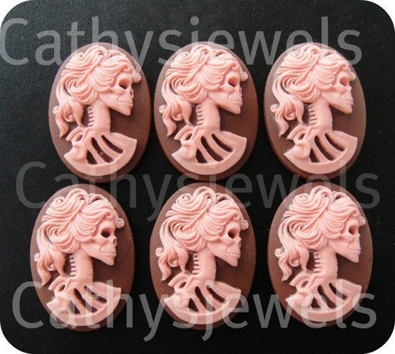 Pretty In Pink on Brown Lolita Cameos 25x18