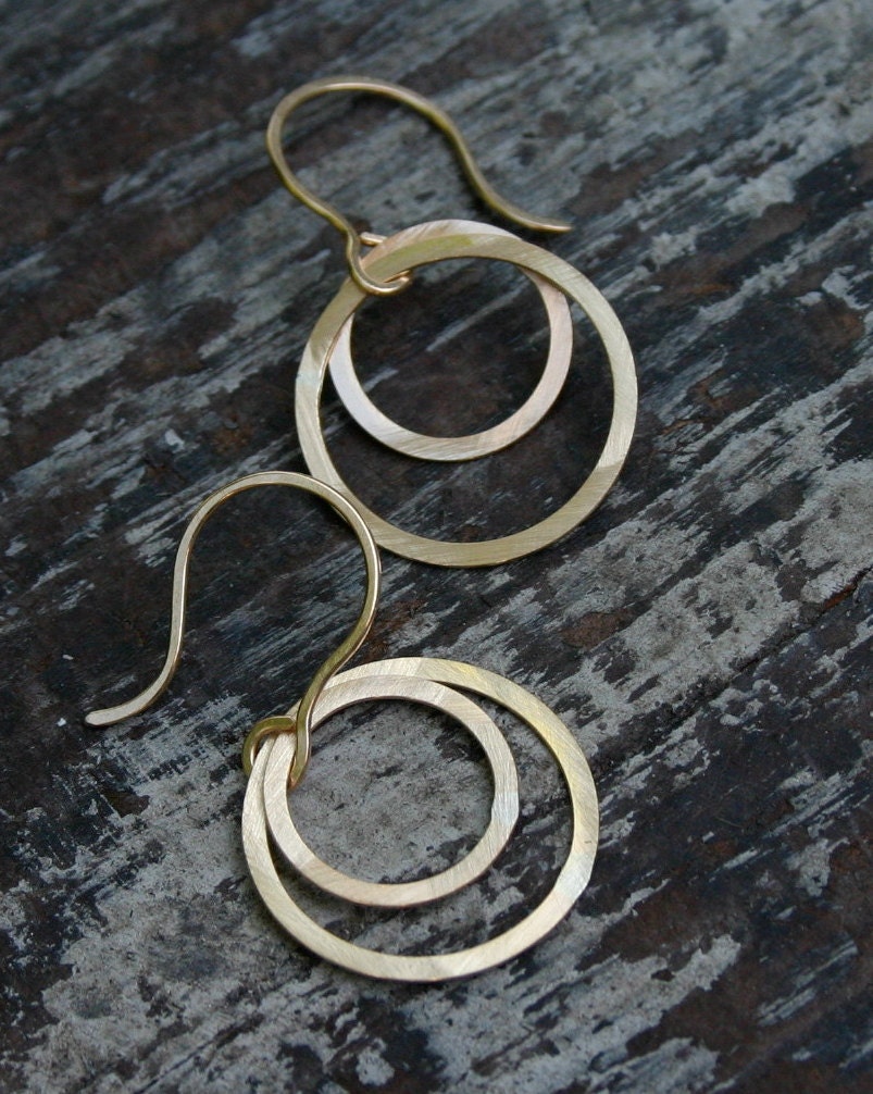 small double open circle earrings.