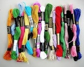 20 SKEINS OF VARIOUS COLORFUL EMBROIDERY FLOSS THREAD