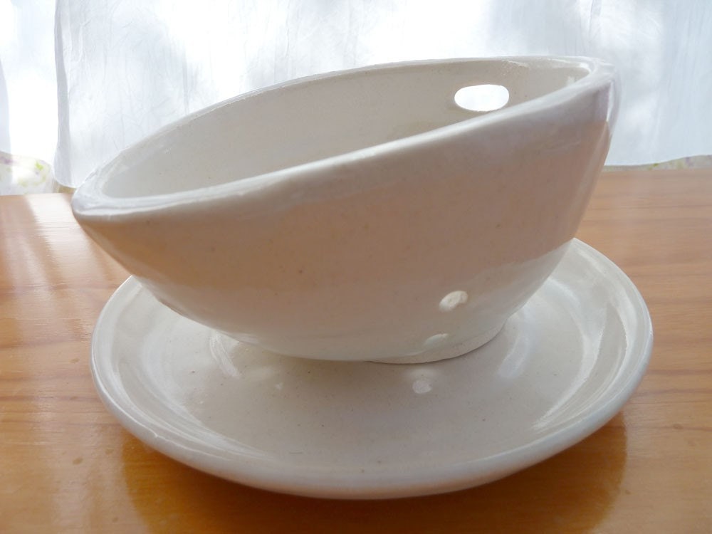 Berry Colander and Dish Set (Oatmeal White)