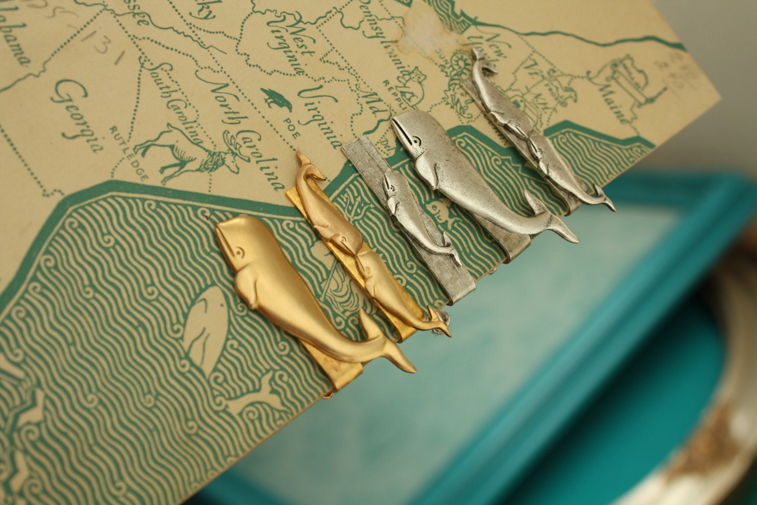 Whale Tie Bar