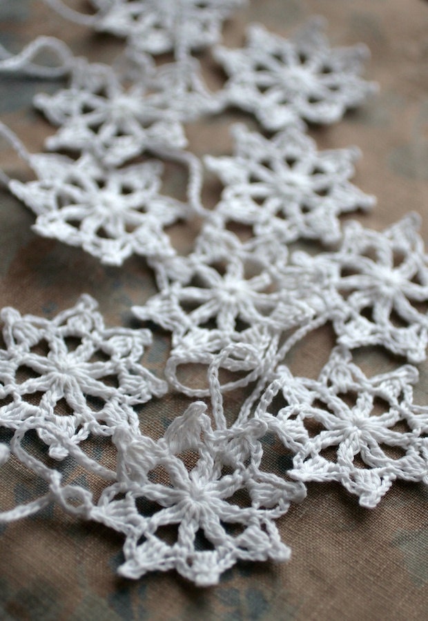 Crochet Garland - Wall Hanging - Small Doily Bunting -- Snowflake garland - Snow White