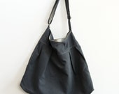The Market Bag in Navy