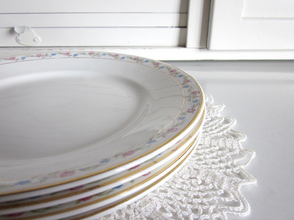 Vintage Homer Laughlin Dinner Plates