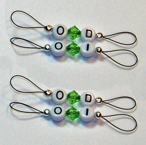 Increase Decrease  Double Snag Free Stitch Markers Set of 4 Small for Socks Green Crystal
