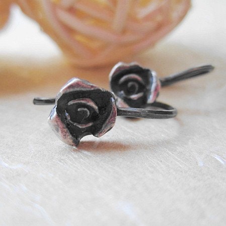 sterling silver little rose earrings-oxidized