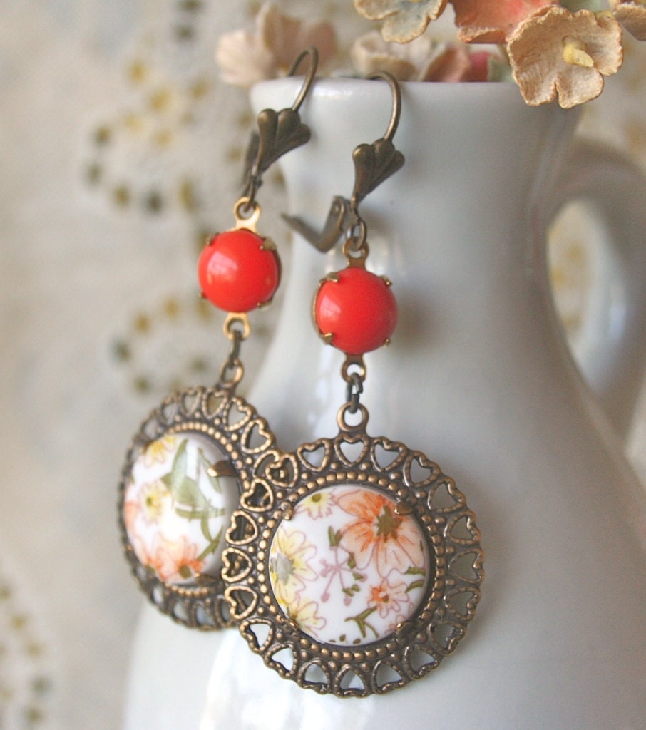 White Vintage Porcelain Earrings - Sayuri
