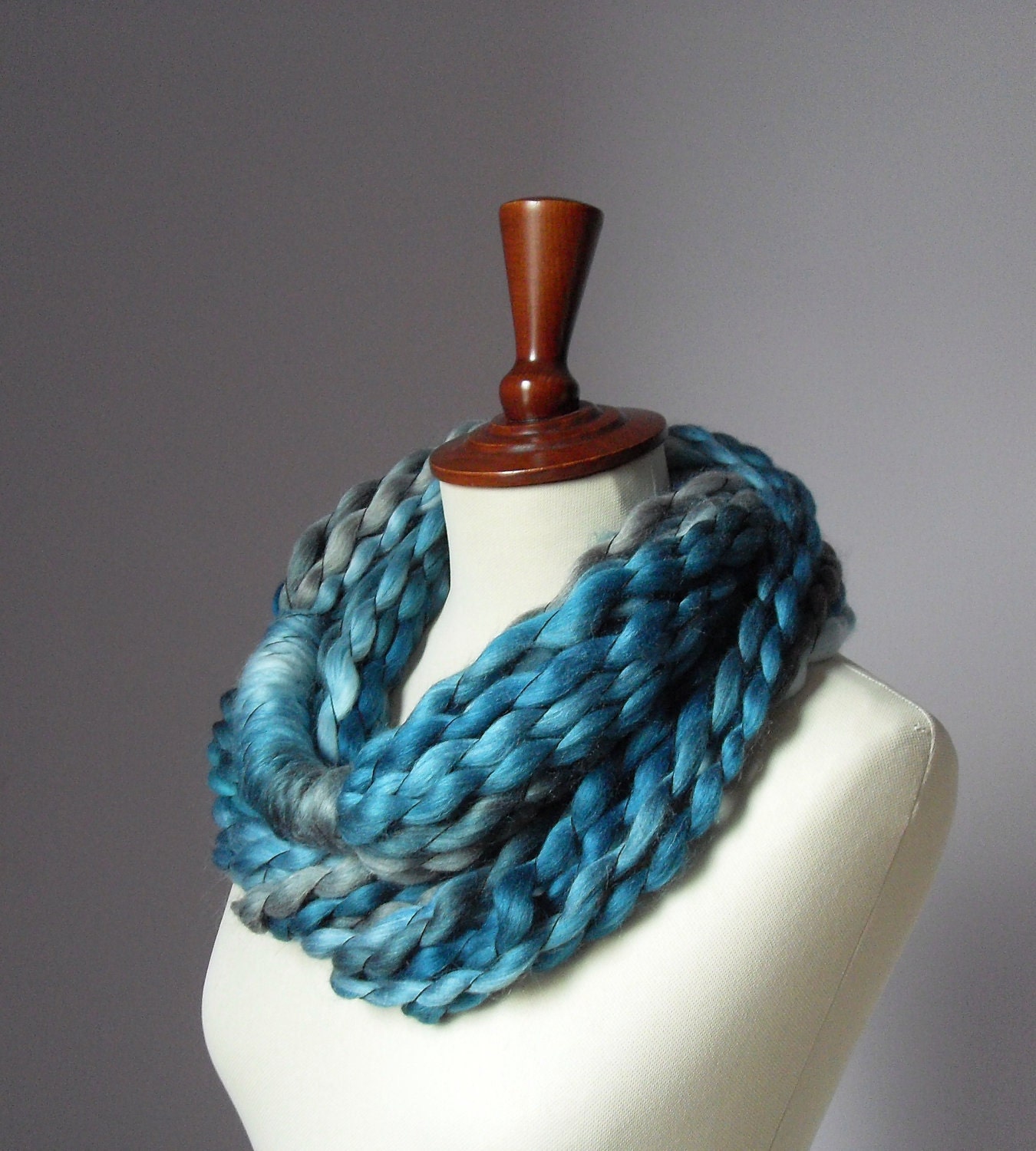MINI LOOP SCARF