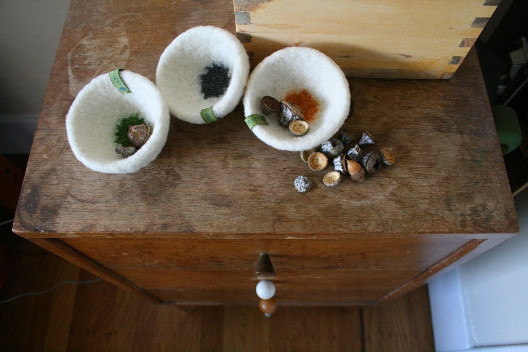 Roly Dot Bowl - Felted Wool - Cream and Colored Dot