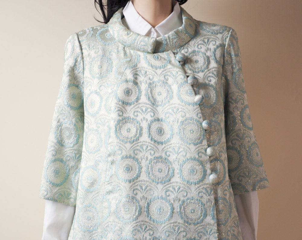 brocade asymmetric closure opera coat m/l