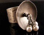 Dangle Ring with Pearls in a Cup Oxidzed Metal Adjustable