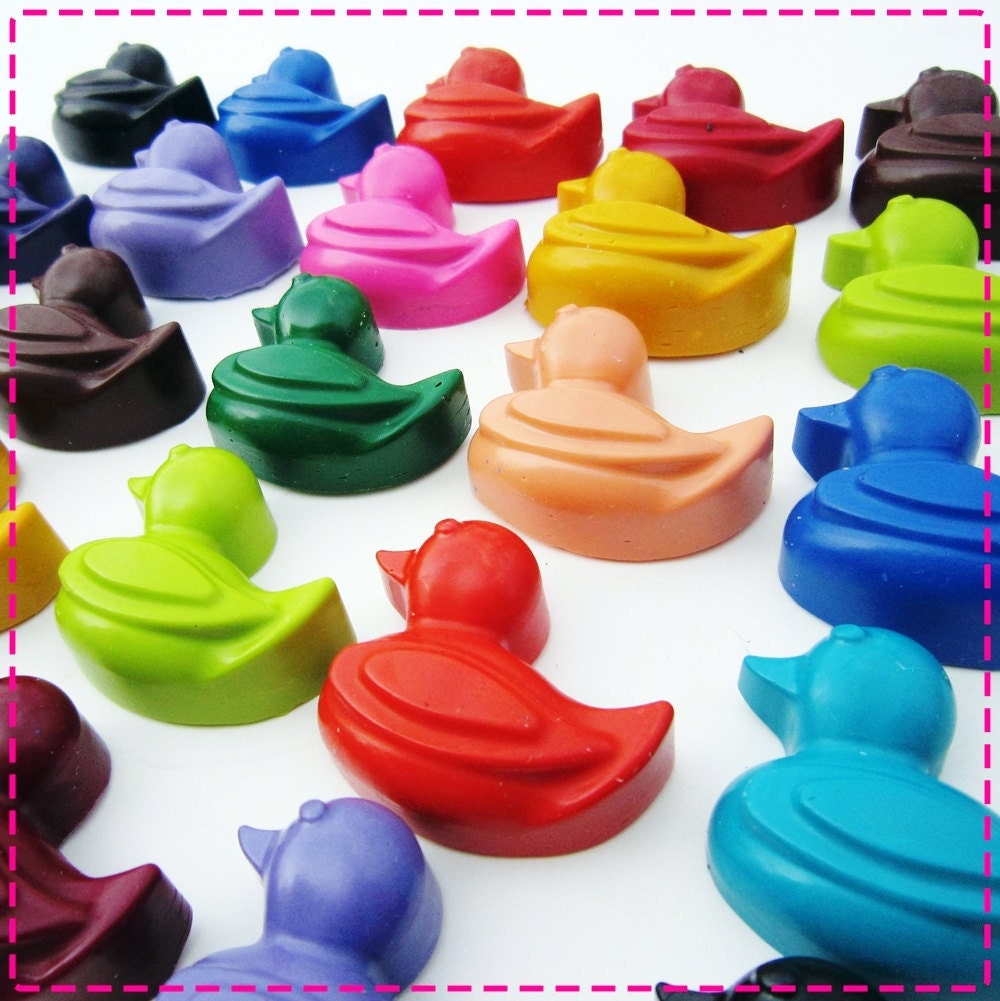 Kids' RUBBER DUCKY CRAYONS - Birthday Party Pack of 20 - Eco-Friendly Toys in Assorted Colors
