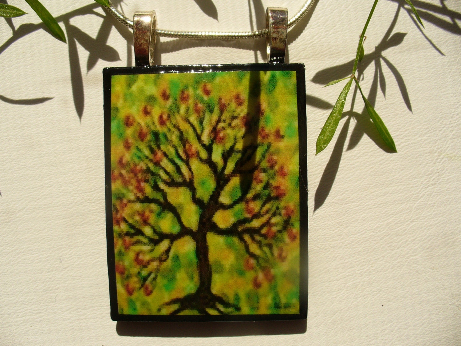 CLASSY PERFECT TREE  WEARABLE ART PENDANT