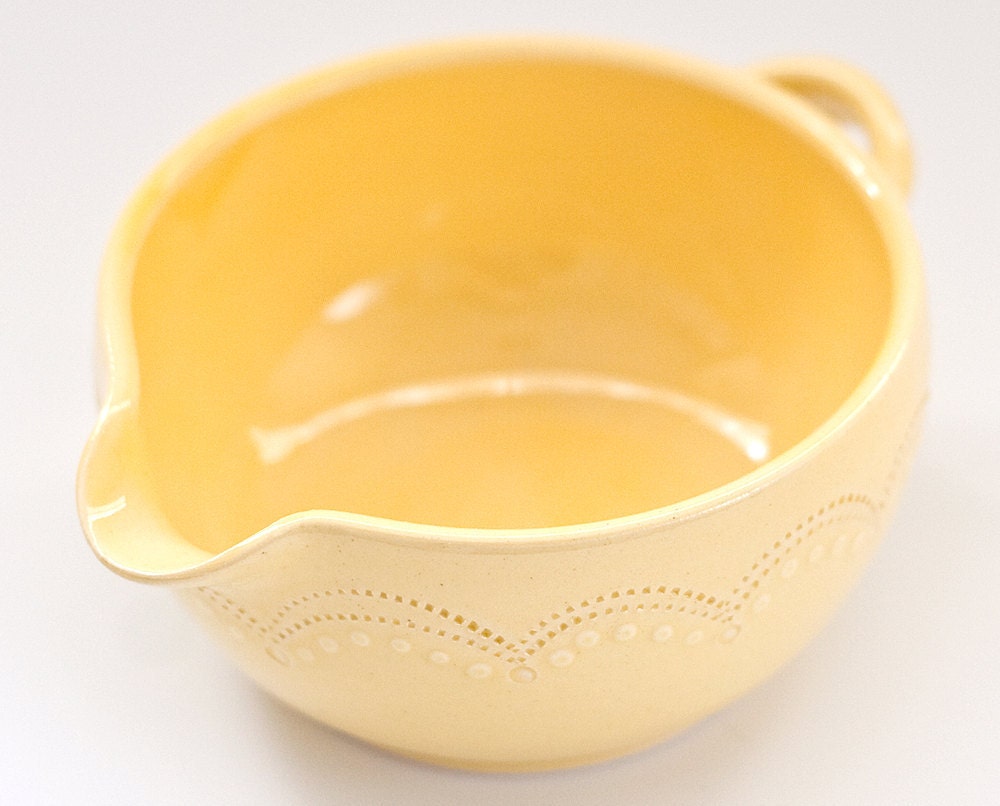 Small Batter Bowl - Mixing Bowl - Stitch - Yellow