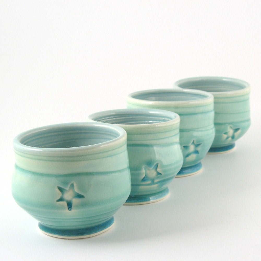 Small cup set... with star in aqua and seafoam green.