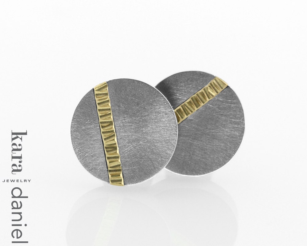 cross-hammered gold in stainless . cuff links