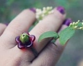 Red & Green Floral Bud Ring