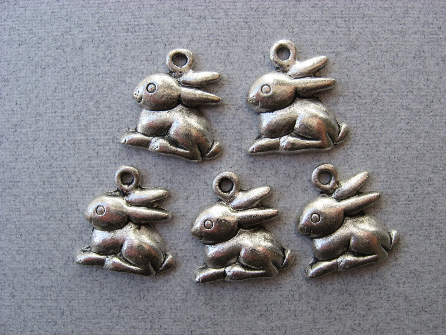 5 RABBIT CHARMS 12mm x 13mm