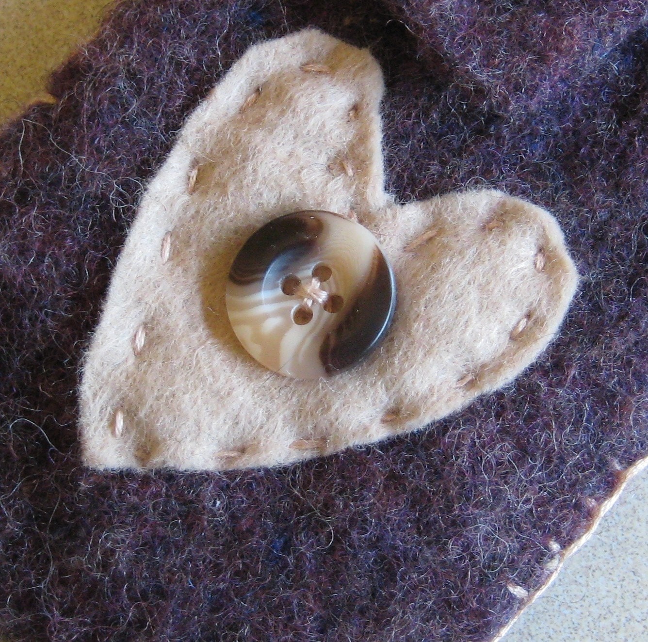 Heart Me Feltpod - Felted IPOD or cell phone case