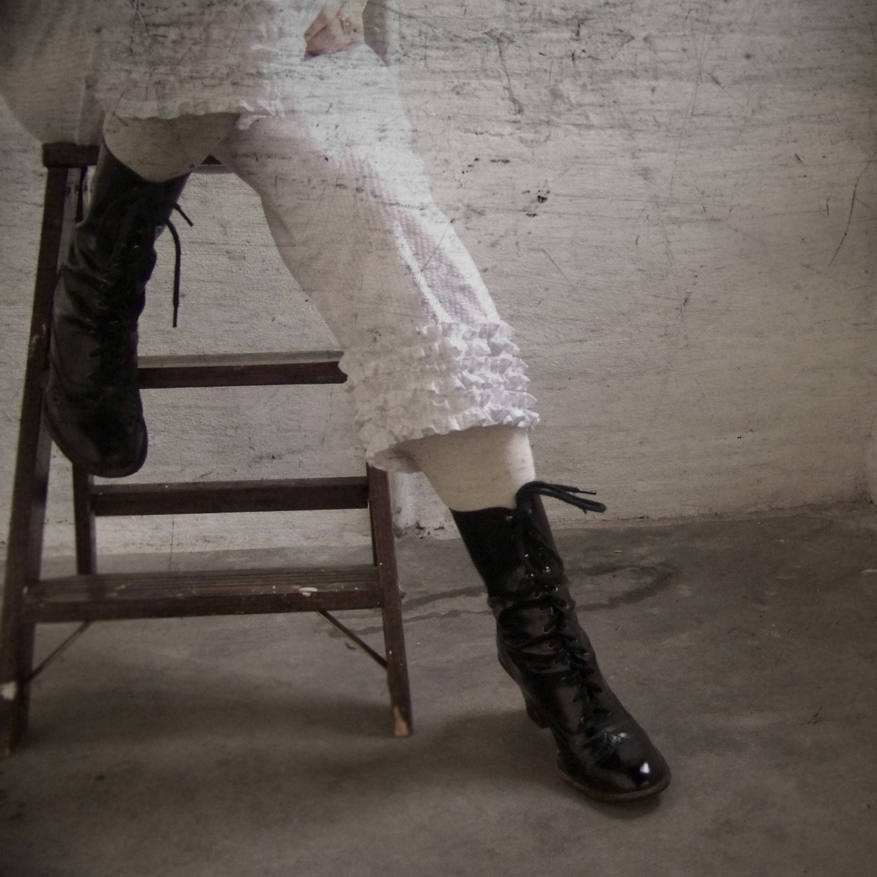 Cyber Monday Sale Pontalba Pantaloons... rustic ruffle bloomer linen pants from down de bayou S M L Xl Plus