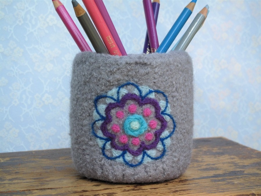 Felted Pencil Cup in Grey with Flower Design