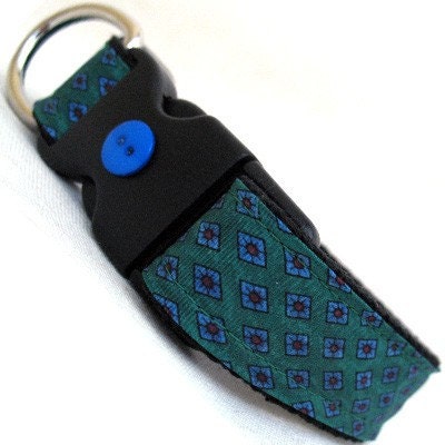 Eco Pet Collar - Recycled Green Diamond Silk Necktie