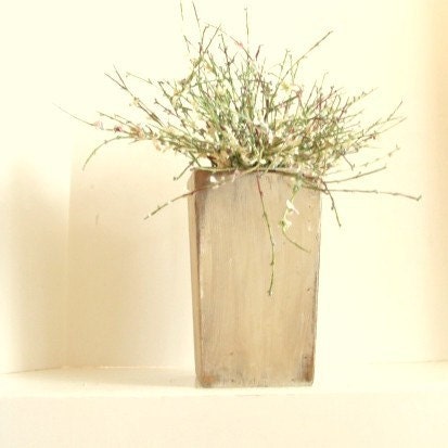 French Country Wood Vase for Weddings Tabletop Centerpiece Flower Holder Cottage Home Decor Antique White