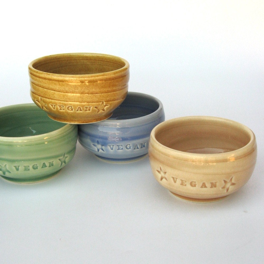 Vegan un-matchy small bowls with block letters and the wonky-style.