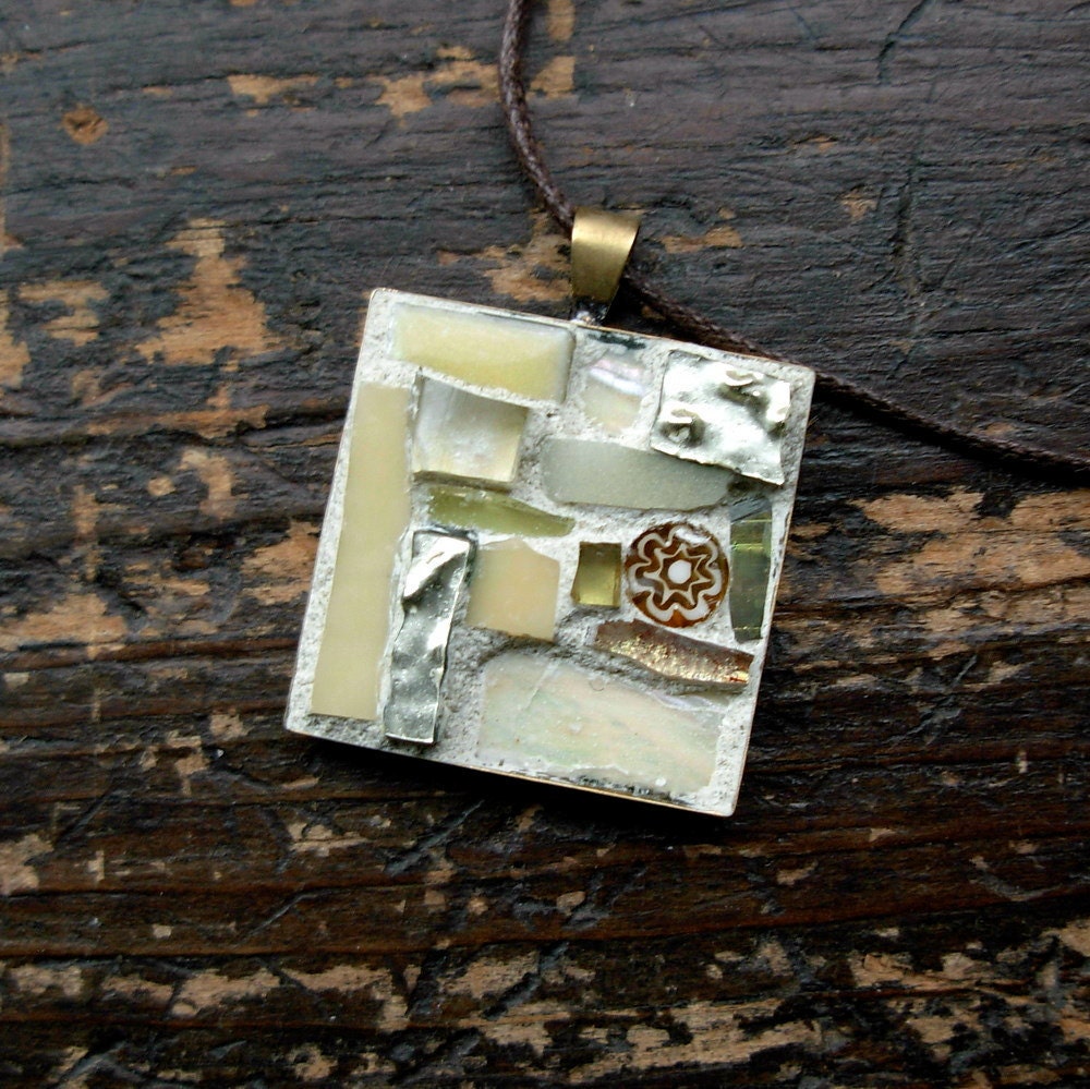 Mosaic Pendant in Cream Yellow