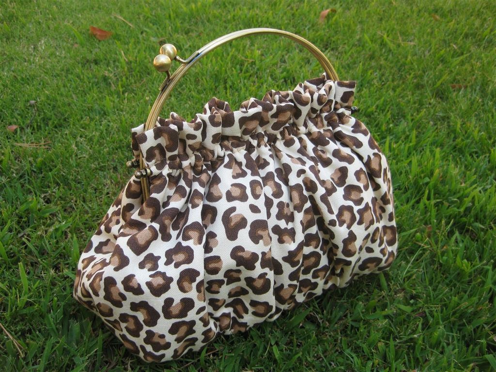 Purse in Leopard Print with an 8 Inch Frame