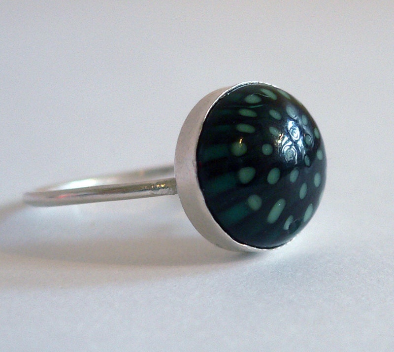 Dark Green Spotted Ring