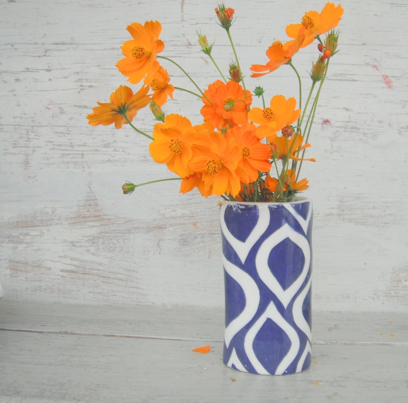 Mod cobalt blue vase as seen in Cottages and Bungalows Jan 2012----READY TO SHIP