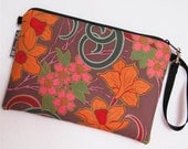 Kindle 4 case / Nook Color Bag / Kindle Fire Cover / Kindle 3 Bag / MEDIUM Padded case fits covered eReaders  -  Pink and Grow Rich Fabric
