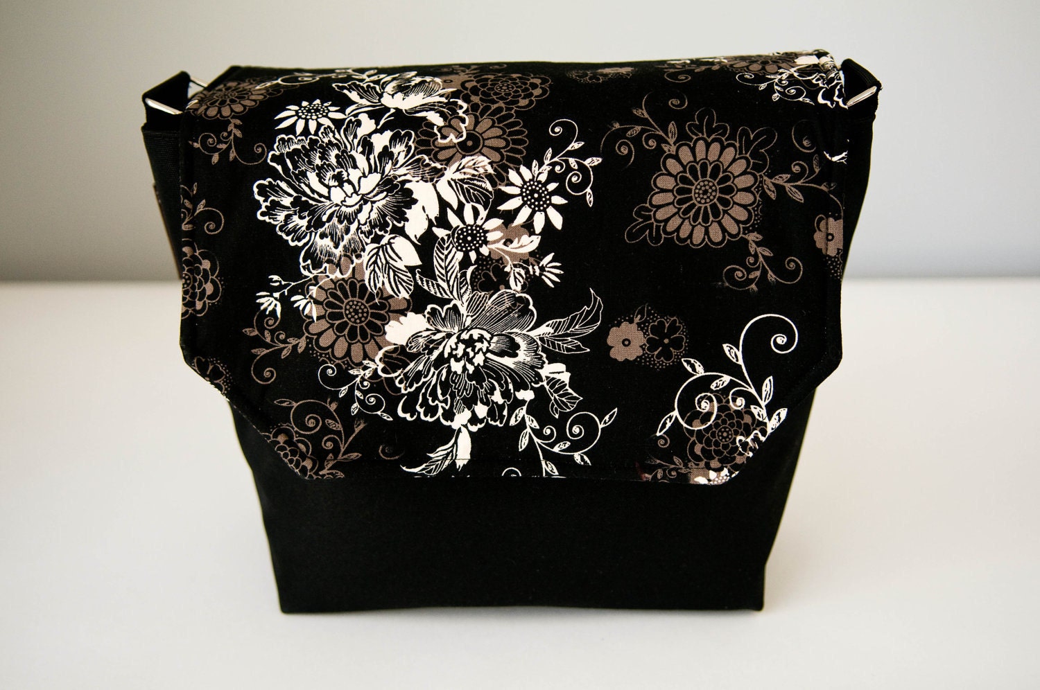 Digital SLR Camera Bag - DSLR Camera Bag Purse - Messenger Camera Bag - Interchangeable flaps Photo Bella Black Beauty Fabric - Black Base